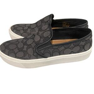 Womens Size 8 Coach Loafer Van style